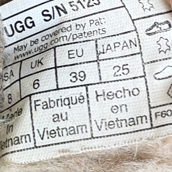 Cozy Shearling-Lined Brown Slippers - Picture 7 of 13